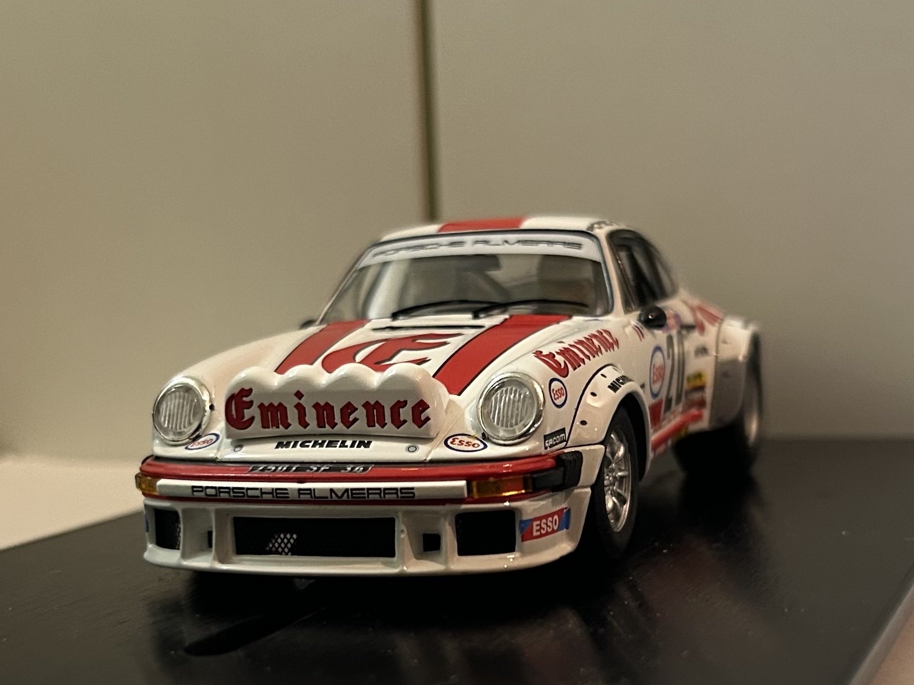 スロットカーレビュー] FLY Porsche 911 SC 