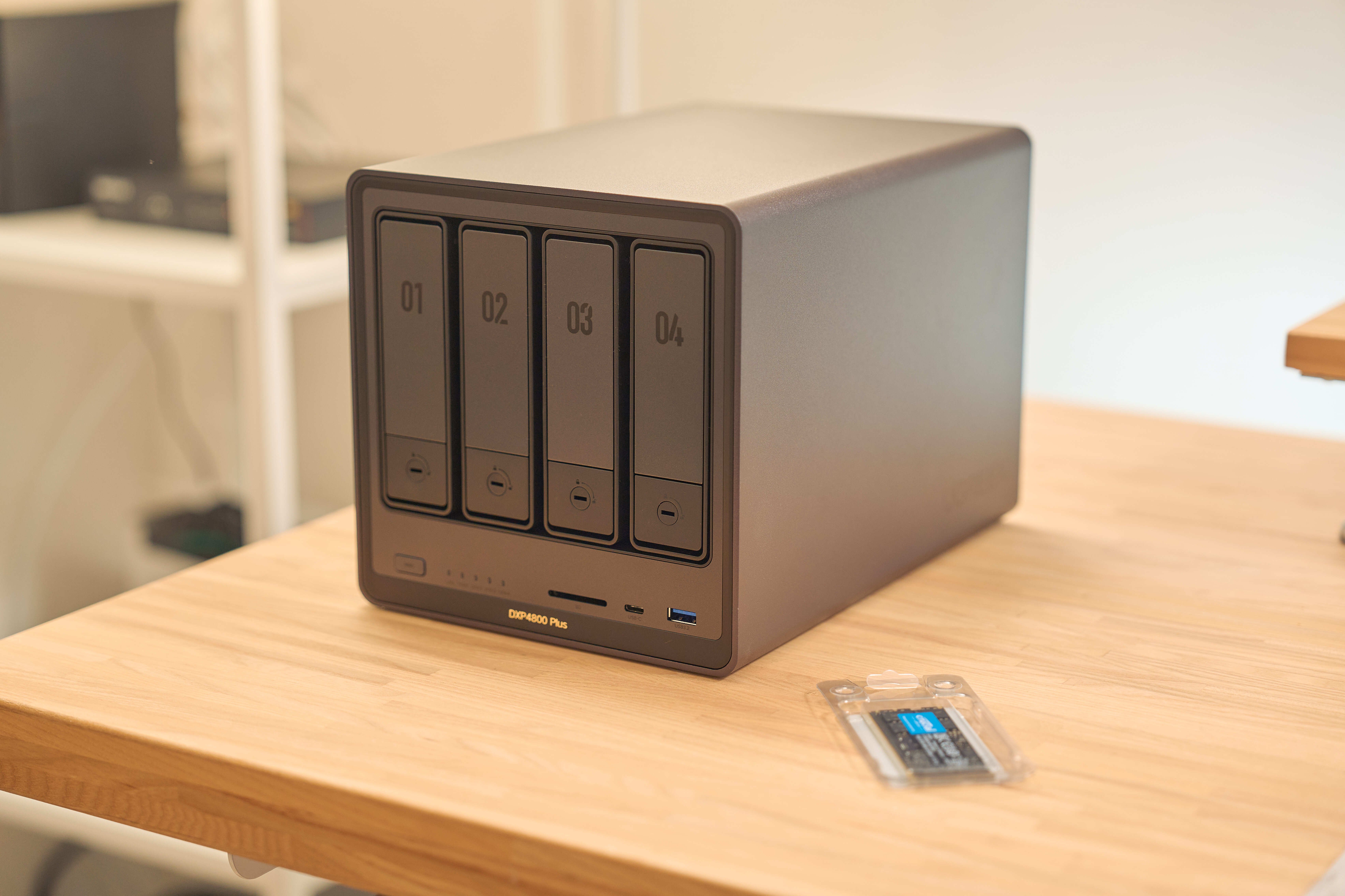 UGREEN NASync DXP4800 Plus メモリ増設してみた | mcpでの活用が快適