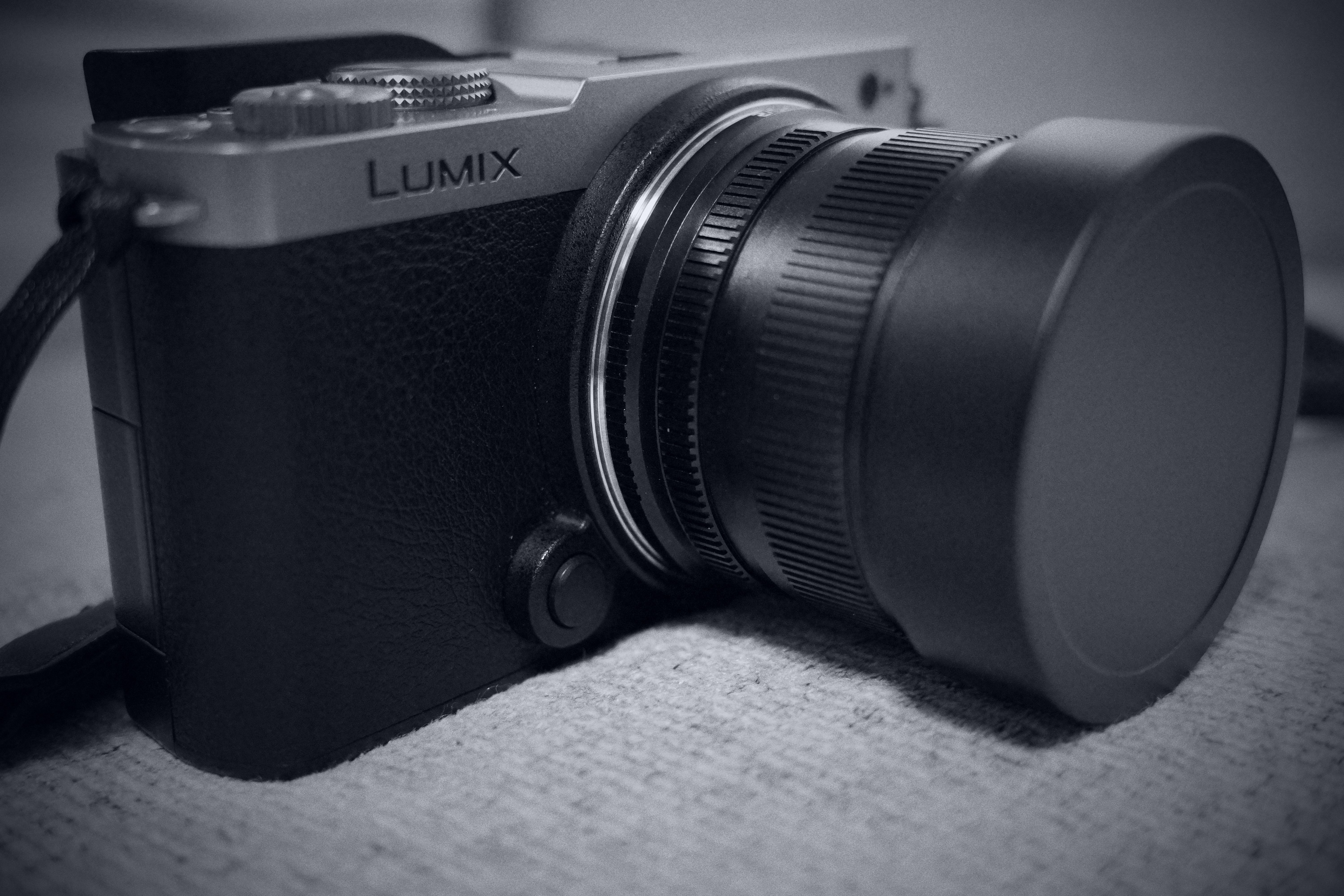 TTARTISAN AF 40mm F2に角形レンズフード｜tatsumine