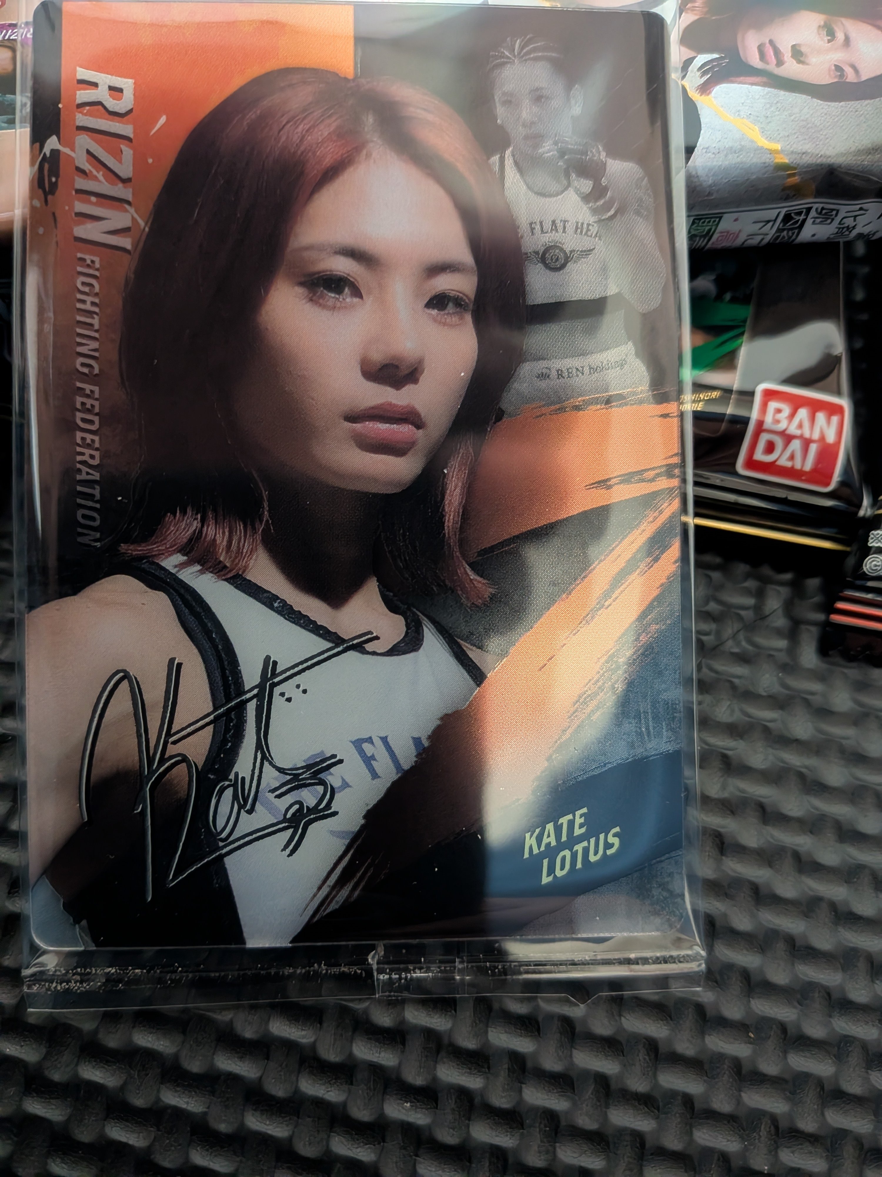 RIZINウエハースで当たったカードを語る② ケイト・ロータス【格闘素人