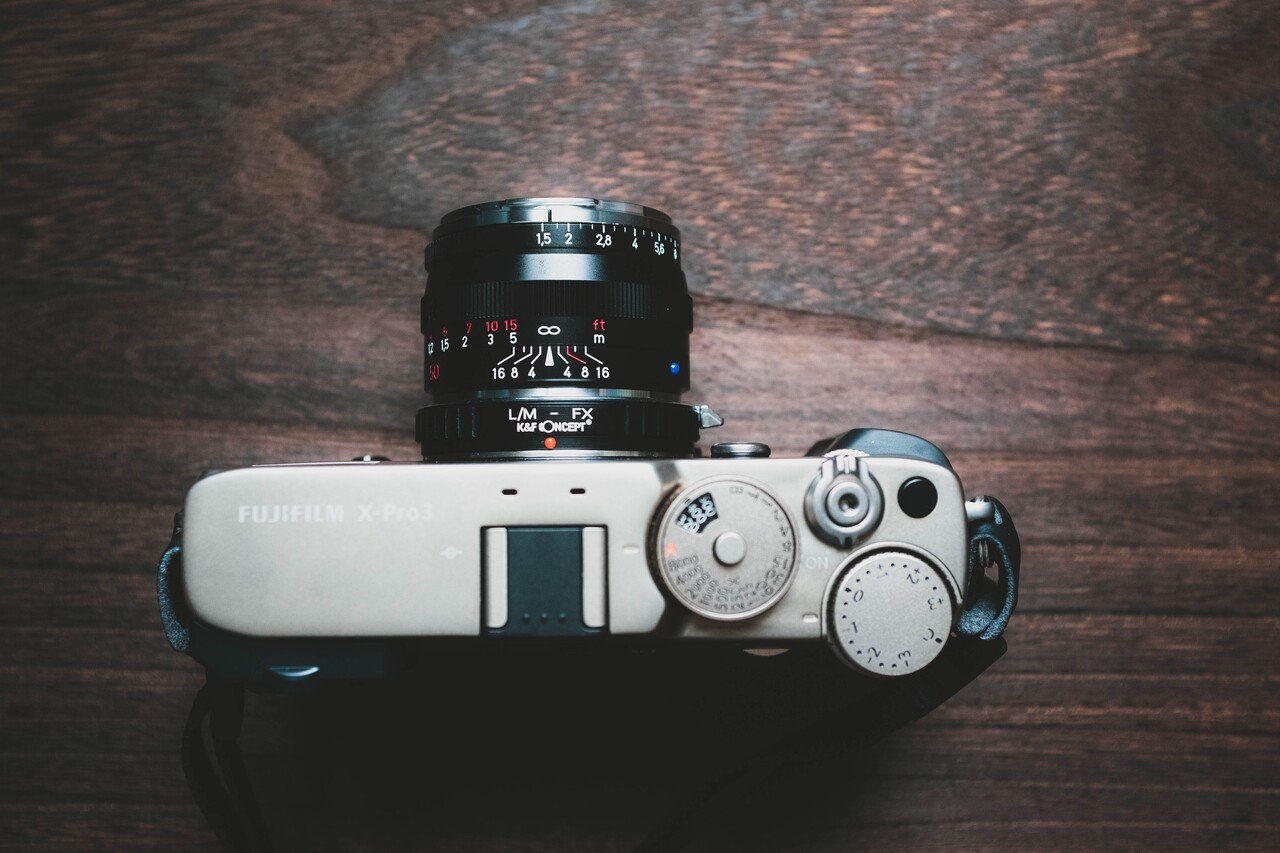 レンズ紹介】クラシカルな写り～C Sonnar T* 50mm F1.5 ZM