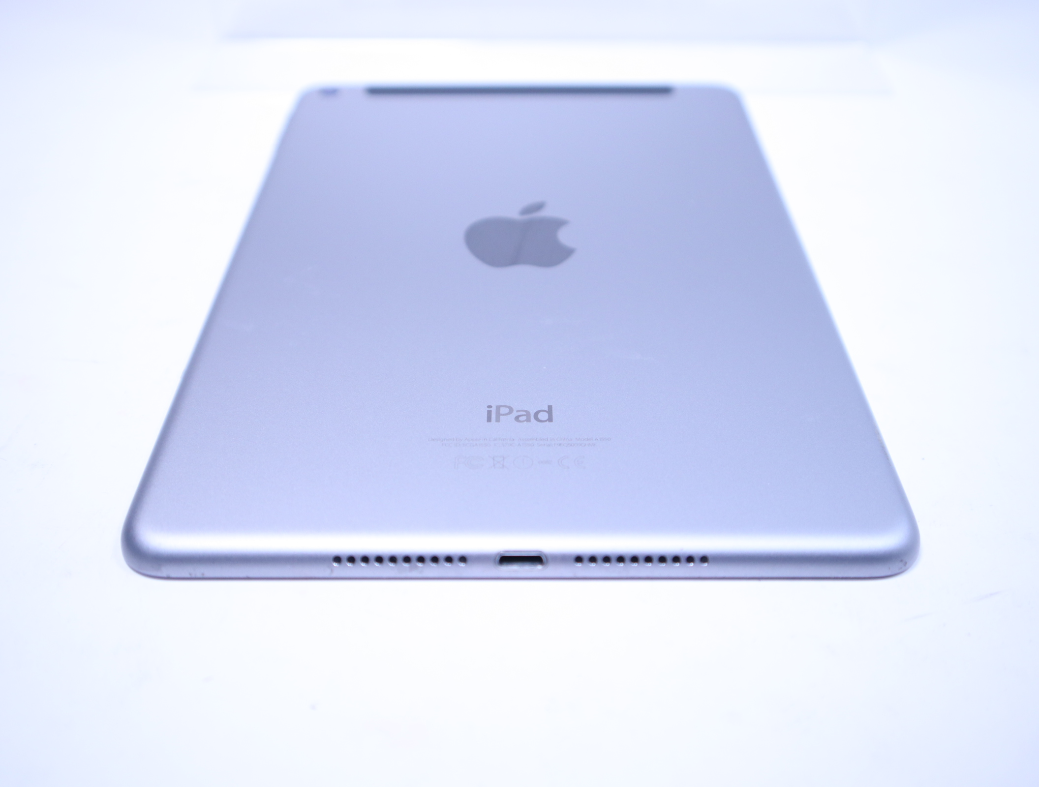 Apple iPad Mini 4 MK892LL/A A1550 64GB Wifi/Cellular AT&T 7.9