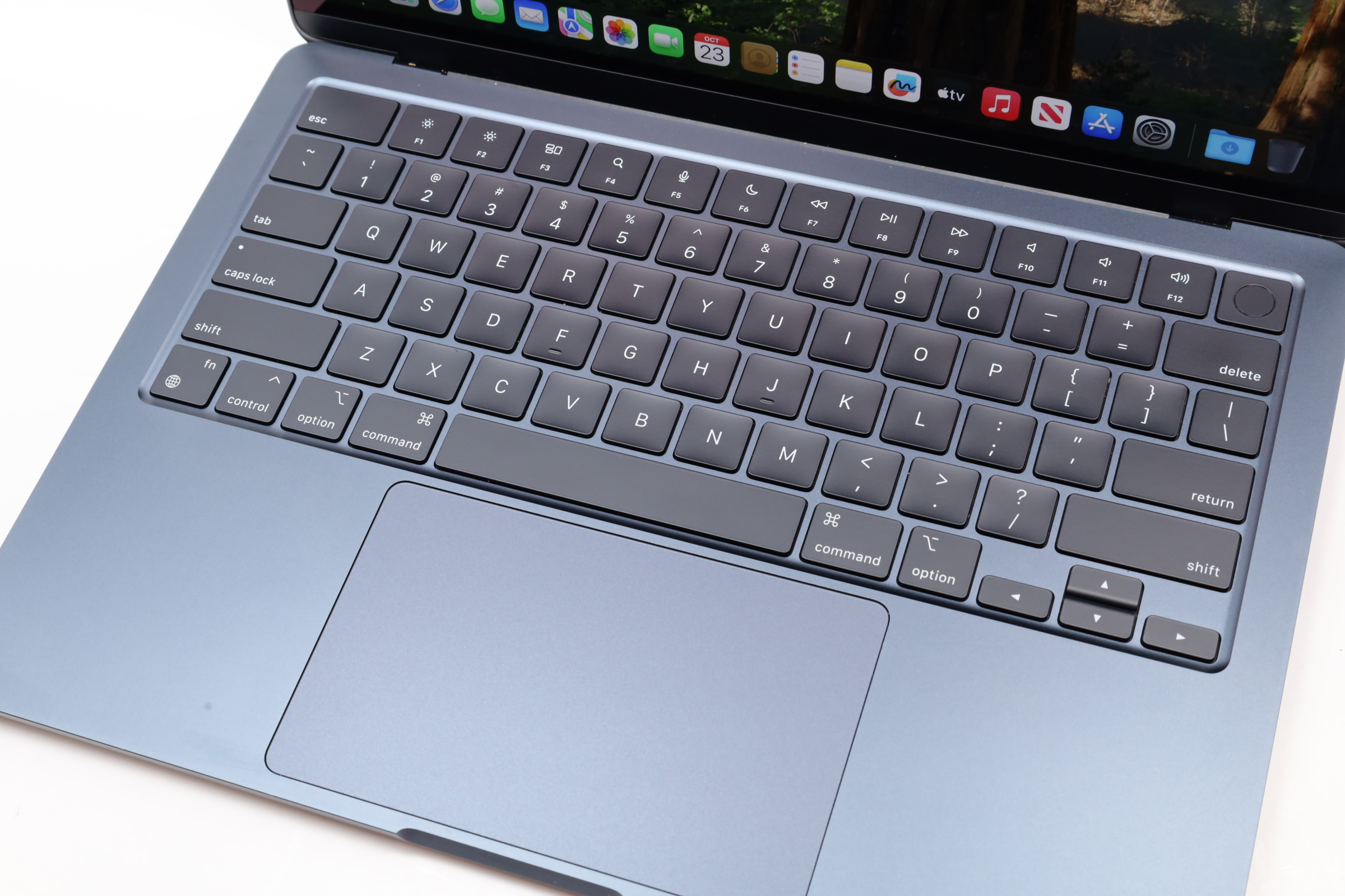 Apple MacBook Air (2024) MRXV3LL/A M3 4.05GHz 8GB Unified RAM