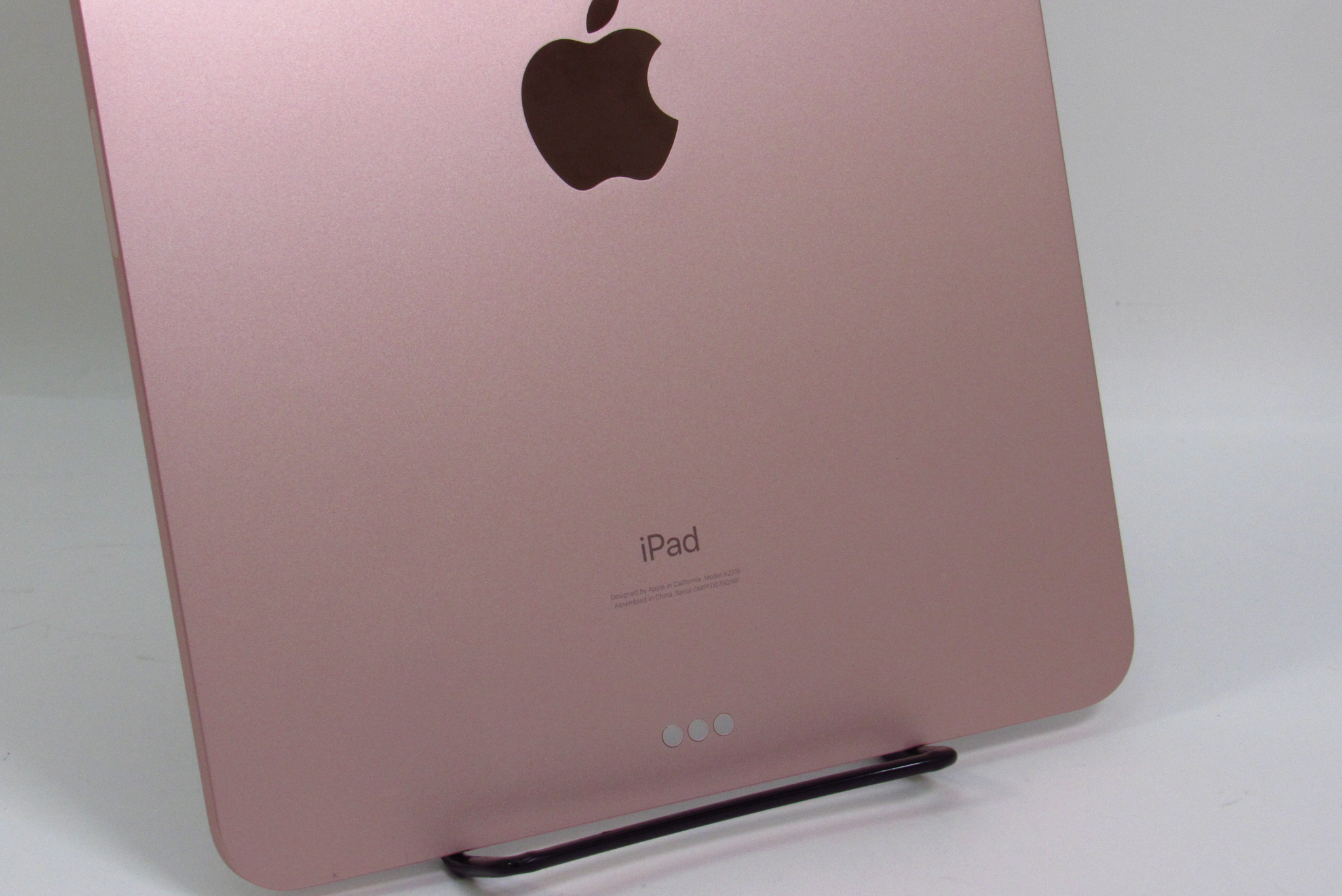 Apple iPad Air 4th Generation MYFP2LL/A Wi-Fi 64GB 10.9'' Tablet