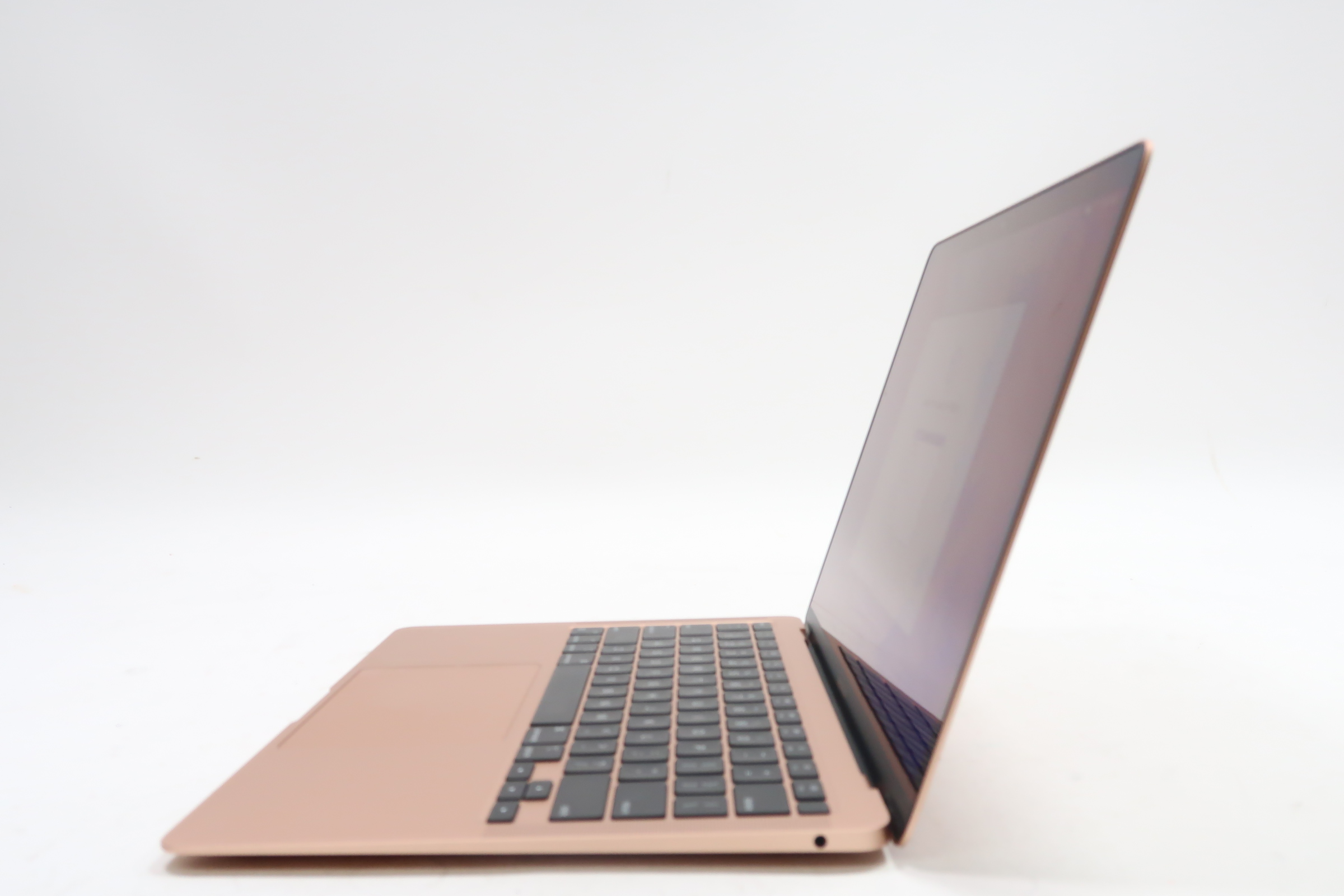 Apple MacBook Air MGN63LL/A M1 (8-Core CPU/7-Core GPU) 8GB RAM