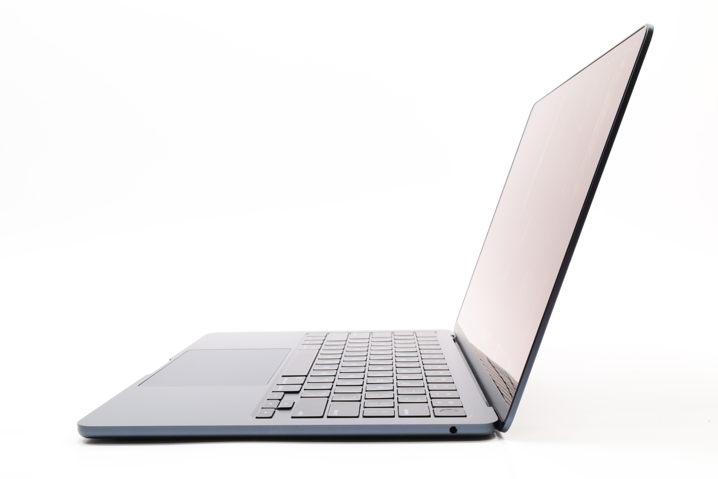 Apple MacBook Air (2024) MRXV3LL/A M3 4.05GHz 8GB Unified RAM