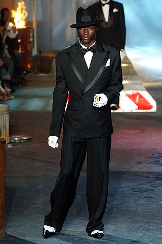 John Galliano Spring 2006 Menswear Fashion Show | Vogue