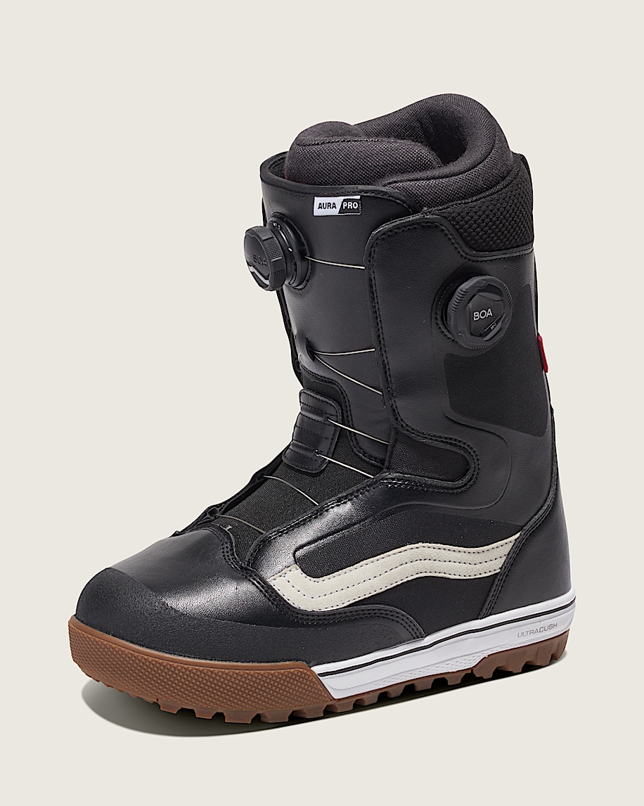 Aura Pro Snowboard Boot in Black / Gum | Vans