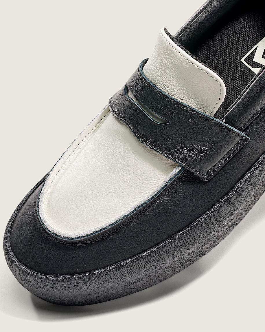 Skate Loafer Shoe in Black / White | Vans