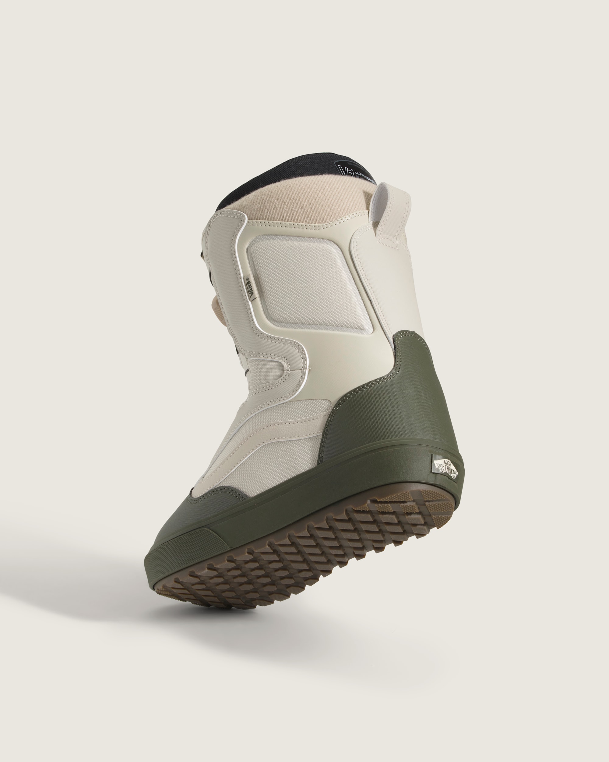 Aura OG Snowboard Boot in Grape Leaf Green / Oatmeal Beige | Vans
