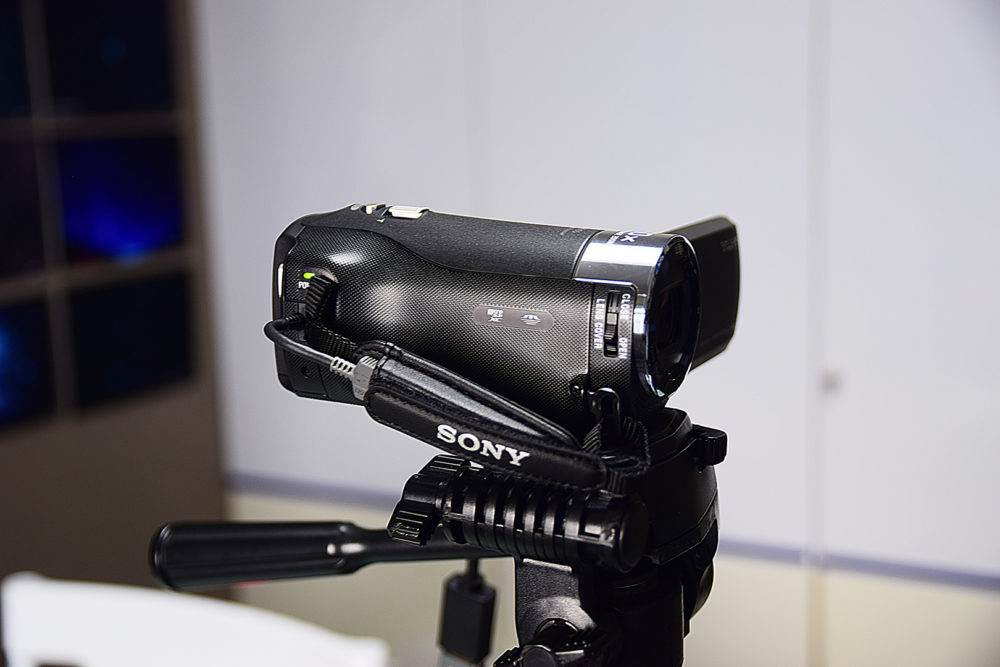 機材レビュー】オンライン入門に最適「SONY HDR-CX470」 | 株式会社