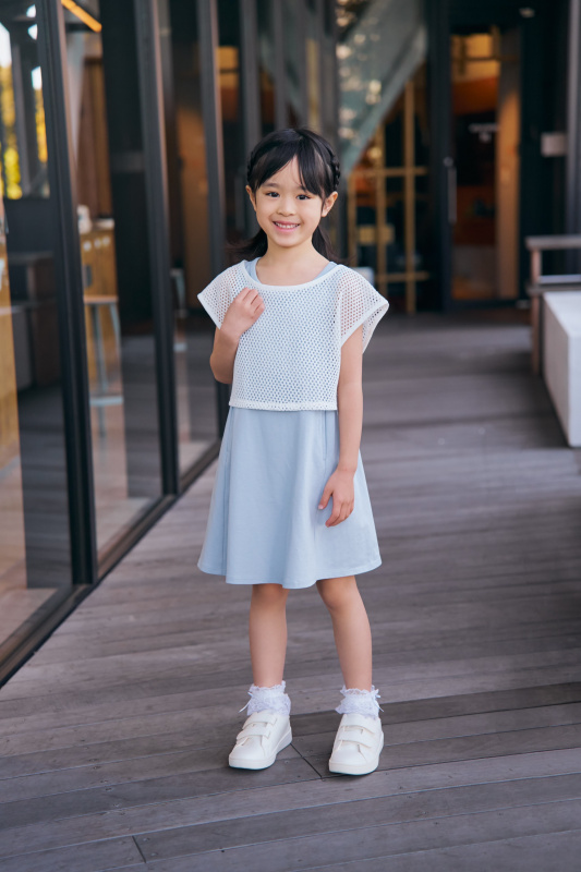 GIRLSメッシュレイヤードワンピース(半袖)（子ども服）の着用