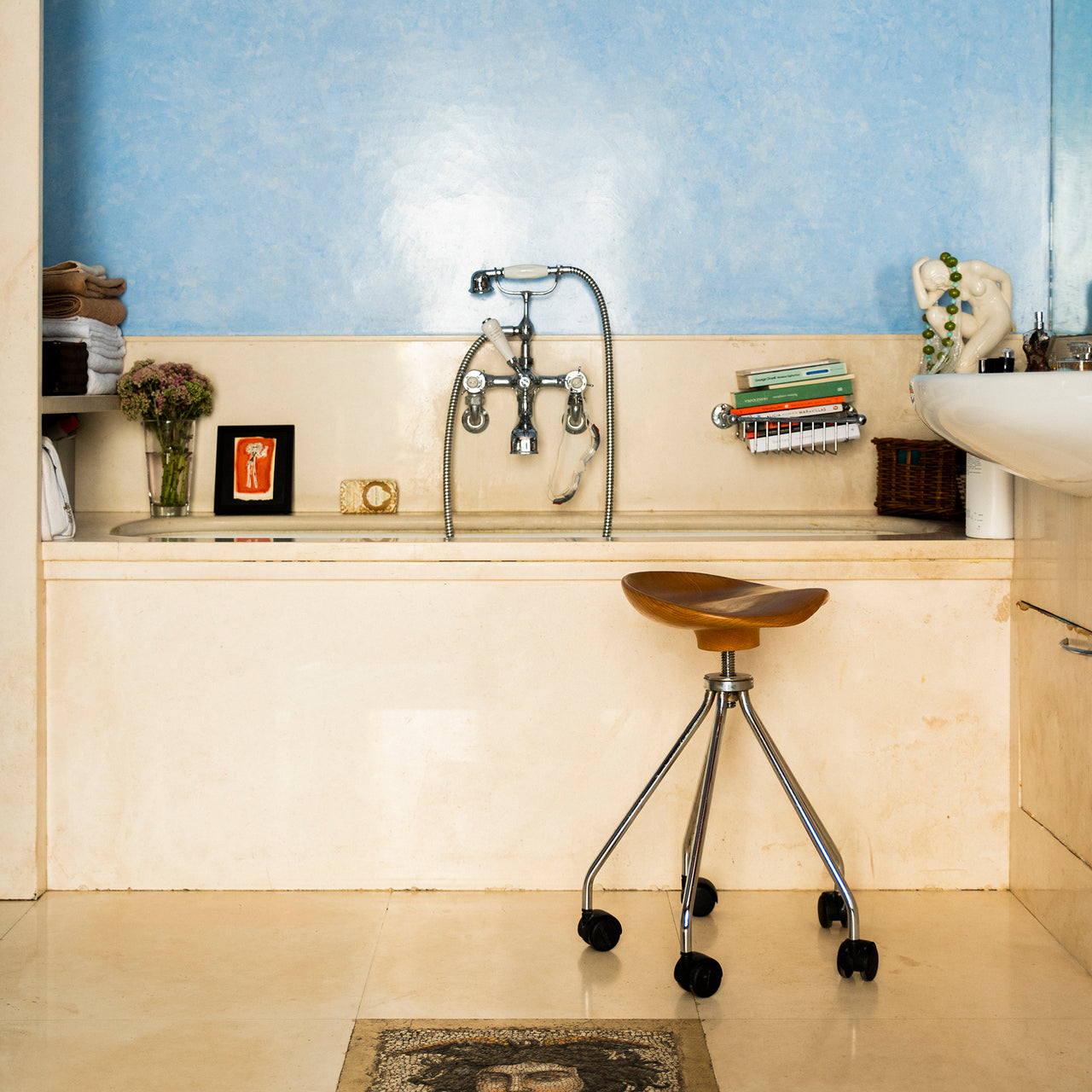 Jamaica Stool | Buy BD Barcelona online at A+R