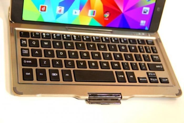 Bluetoothキーボードを搭載、ドコモ「GALAXY Tab S 8.4 SC-03G