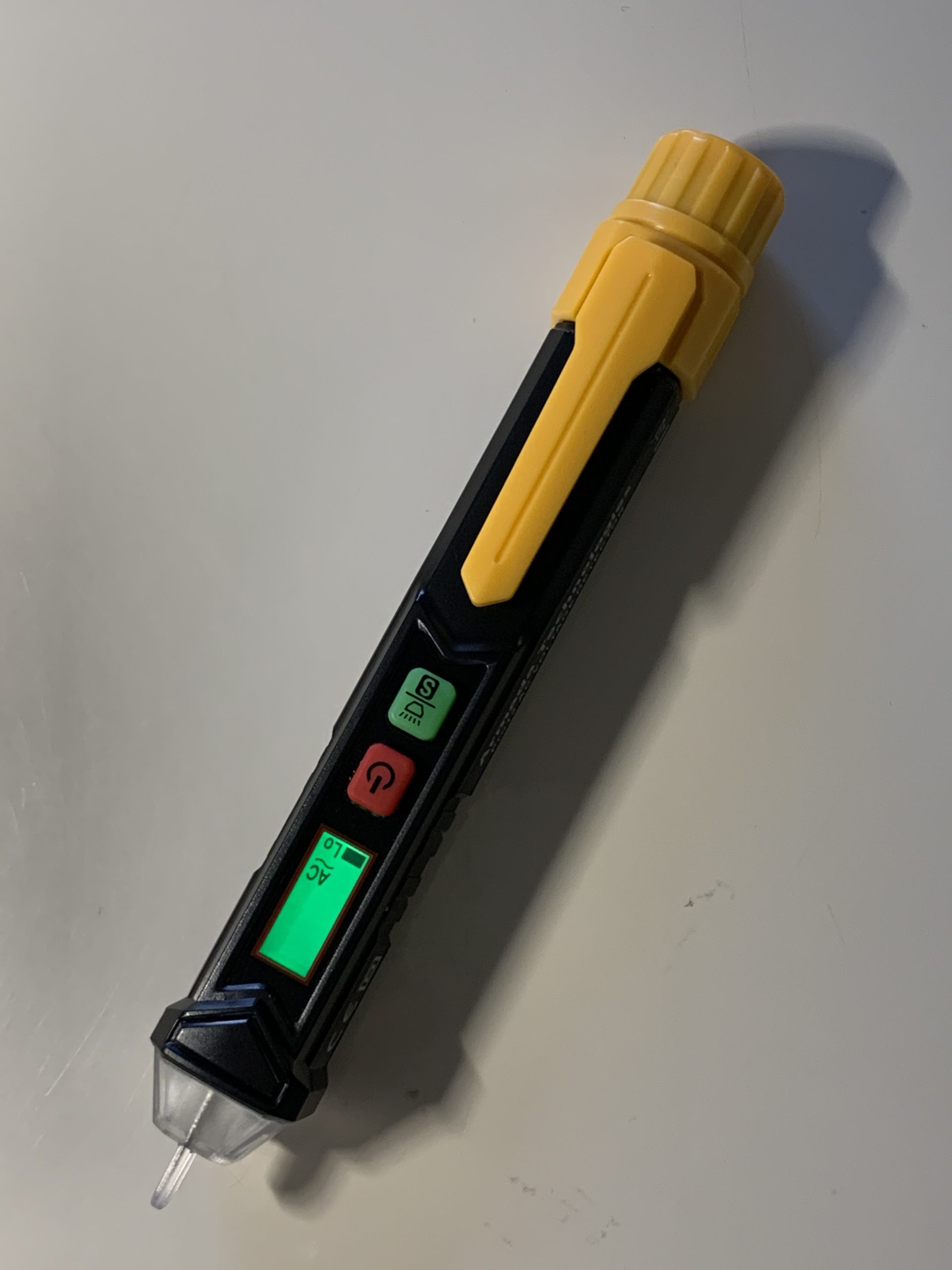 Pro12™ Wide-range Non-contact Voltage (NCV) Detector