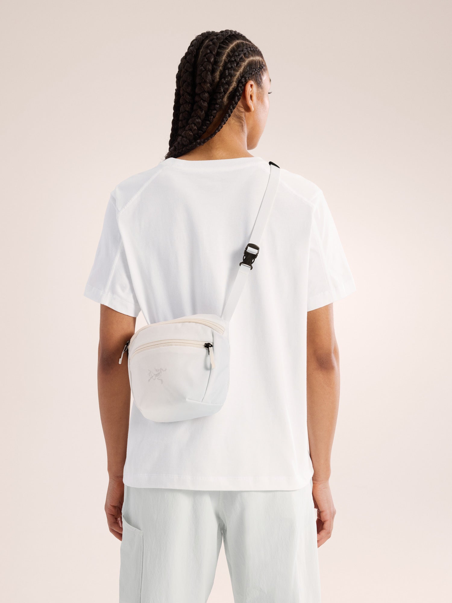 Arc'teryx Lightweight Mantis 2 Waist Pack White – Arctic Silk