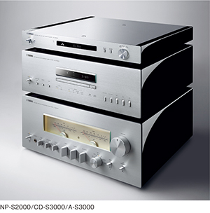 Hi-Fiネットワークプレーヤー「NP-S2000」のピアノブラックモデルを50