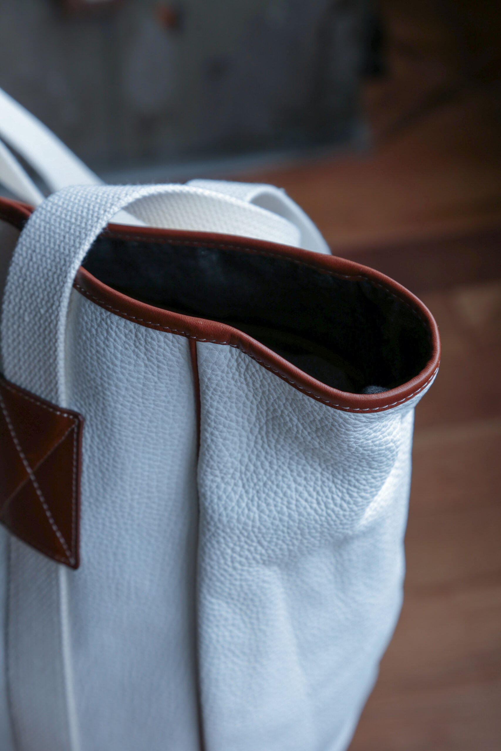 キャンバス！?いえ、レザーなんです。 | ARCH TOKYO