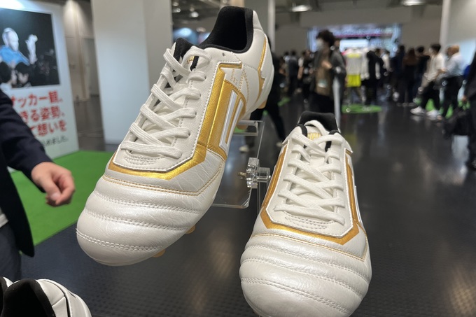 レポ】イニエスタが手がける新フットボールブランド『キャピテン』誕生