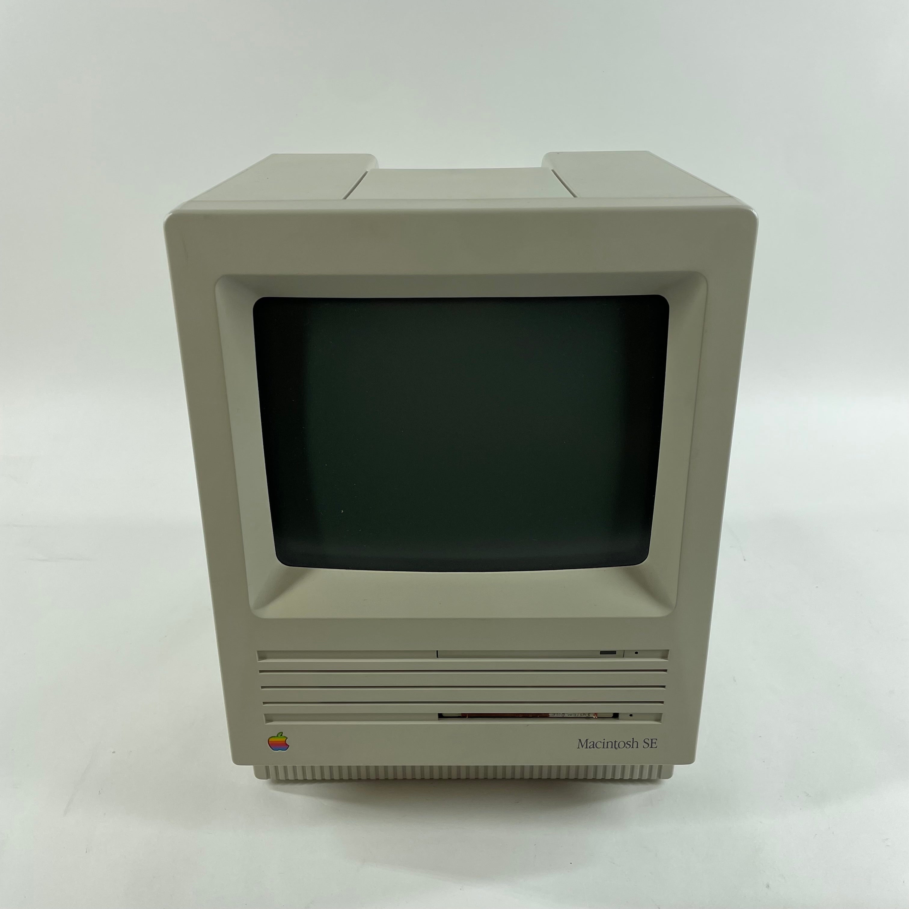 Apple Macintosh SE M5011 68000 8 MHz 1 MB 20 MB – PayMore Arlington