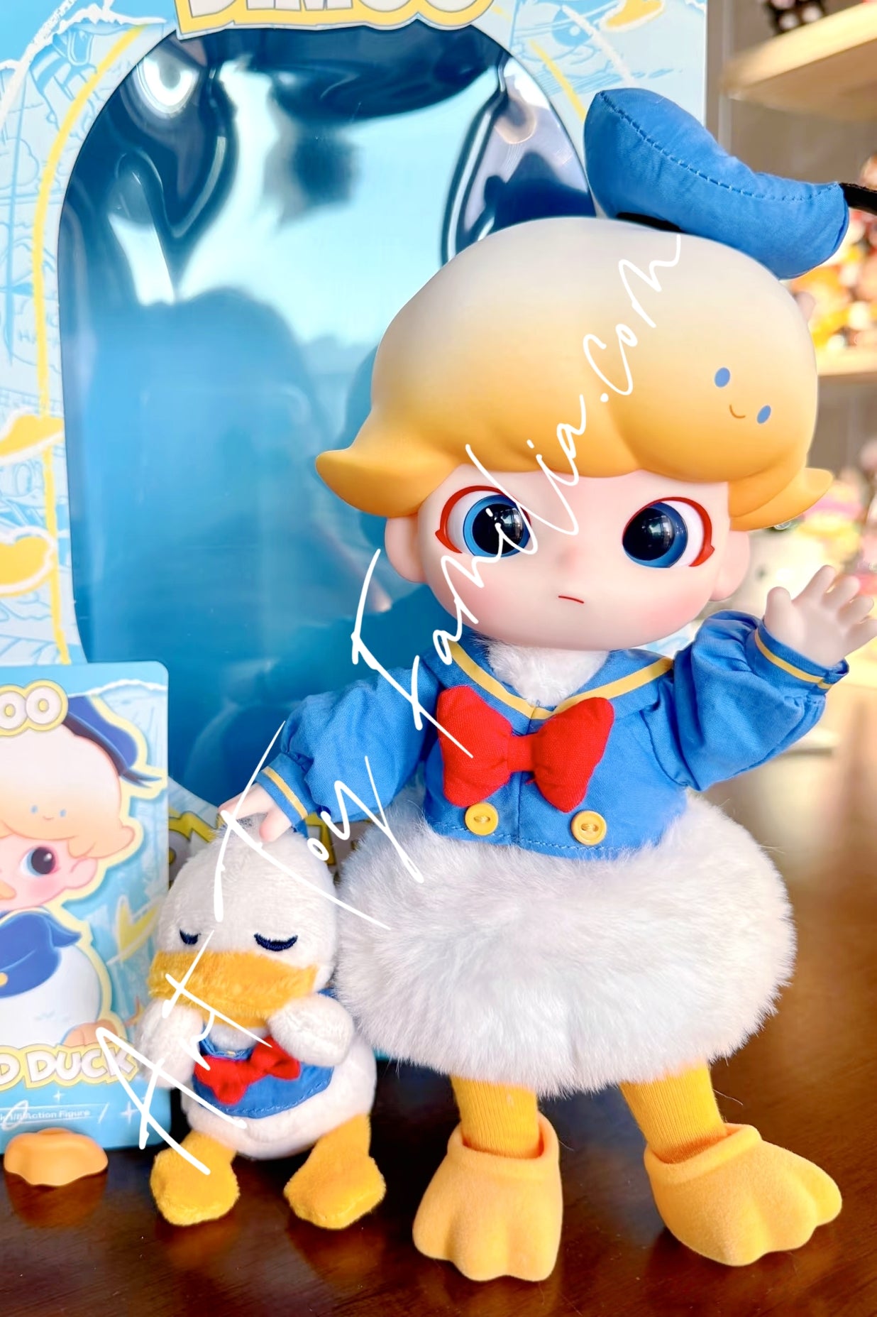 Dimoo Donald Duck 1/8 Action Figure | POP MART – Art Toy Familia