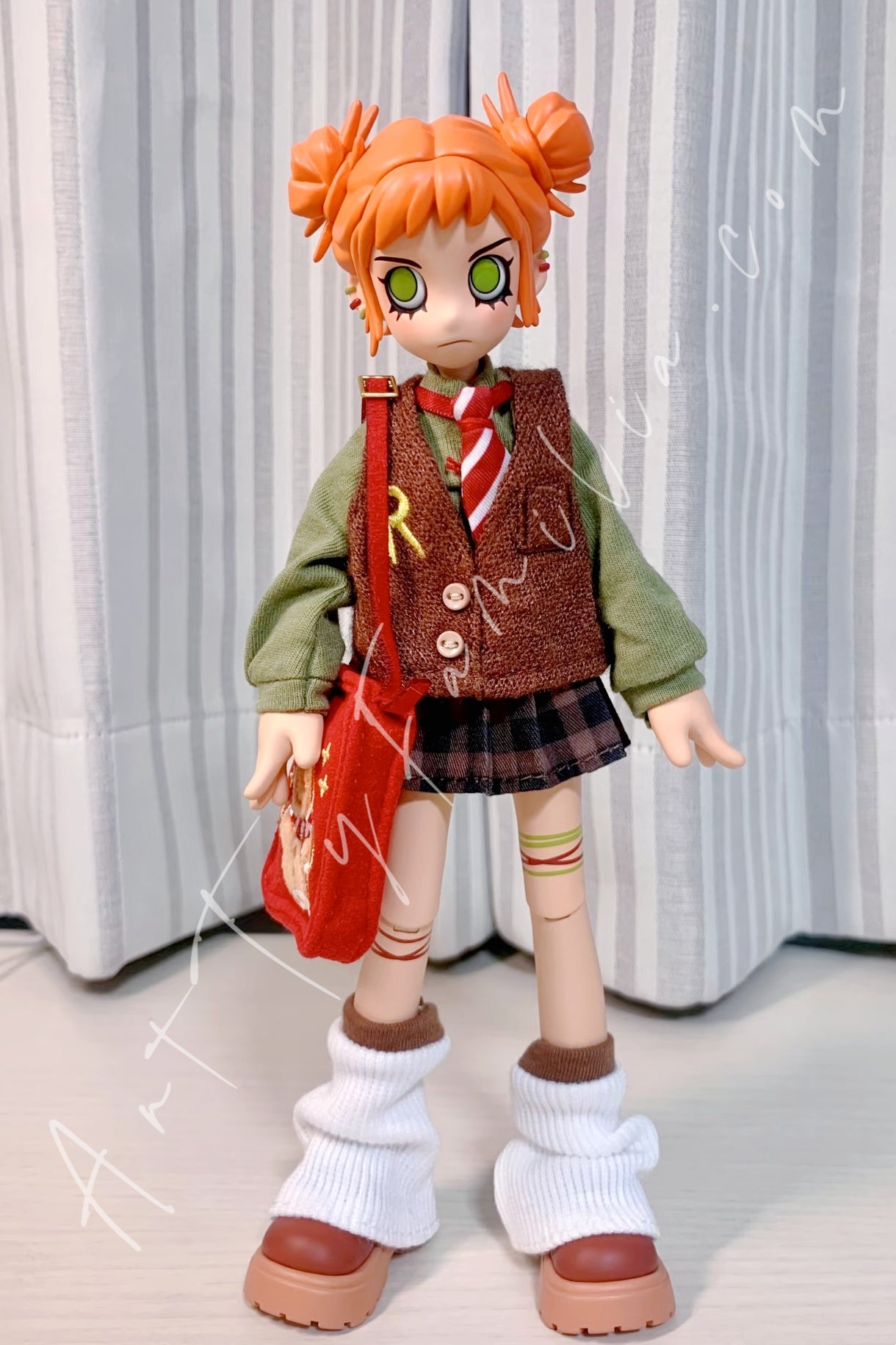 Peach Riot Winter Break OOTD Series 1/8 Action Figure | POP MART