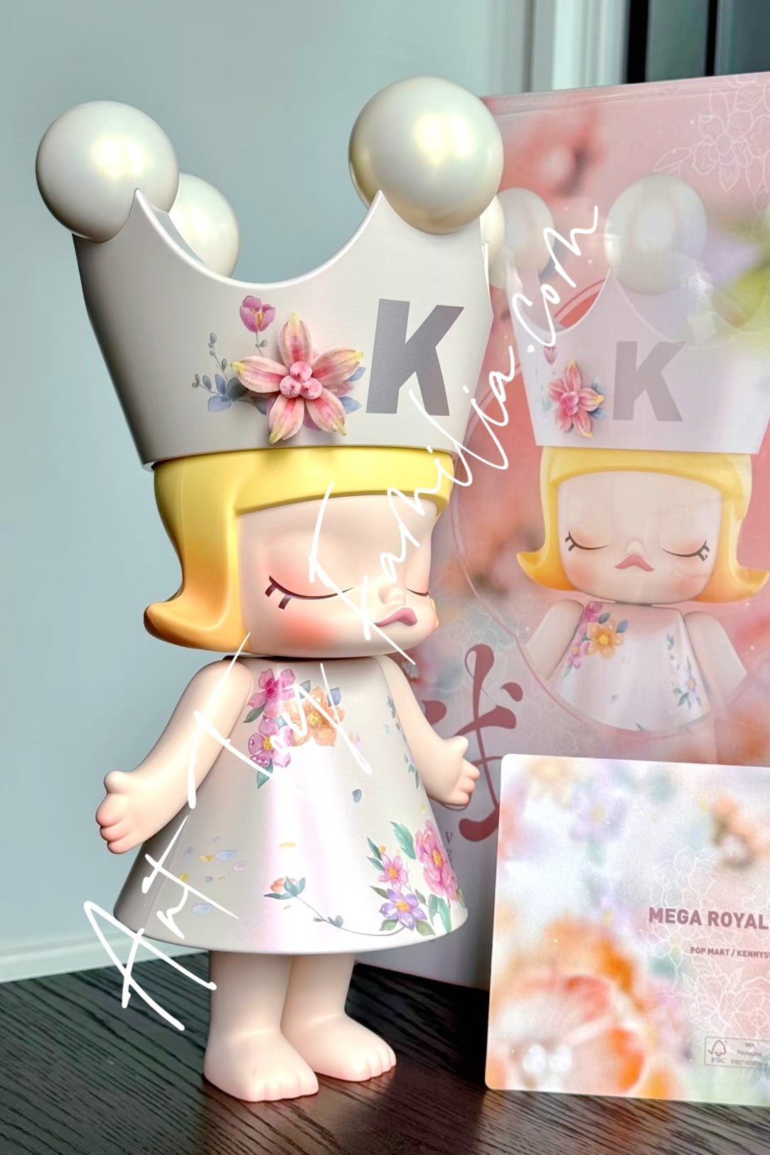 400% MEGA Royal Molly 400% Flowers Velvet | POP MART – Art Toy Familia