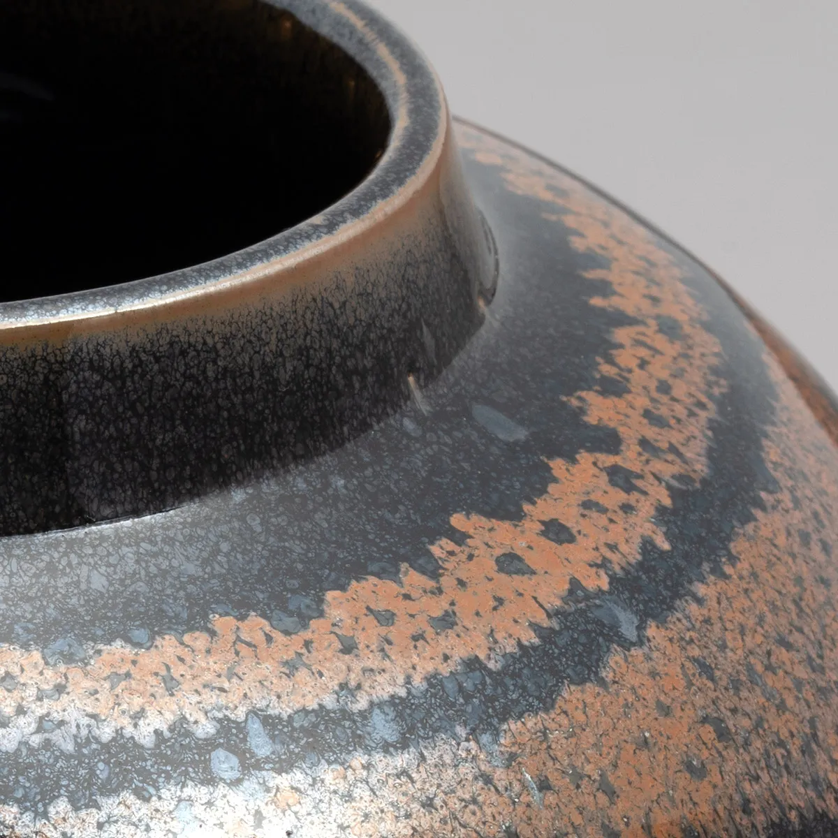 鉄釉馬文壺 | ARTerrace