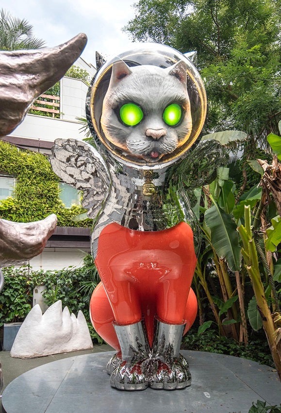 街のアート】ヤノベケンジさんの最新作「BIG CAT GIFT」がGINZA SIX1階