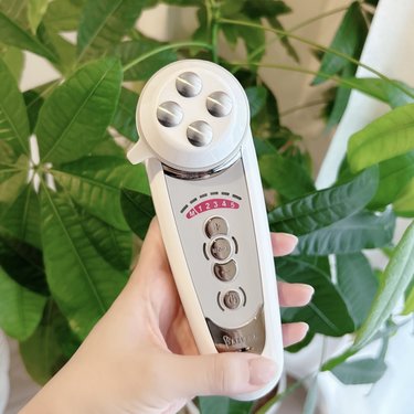 MEGUMIさん愛用で話題！セルキュアの美顔器って本当に効果あるの