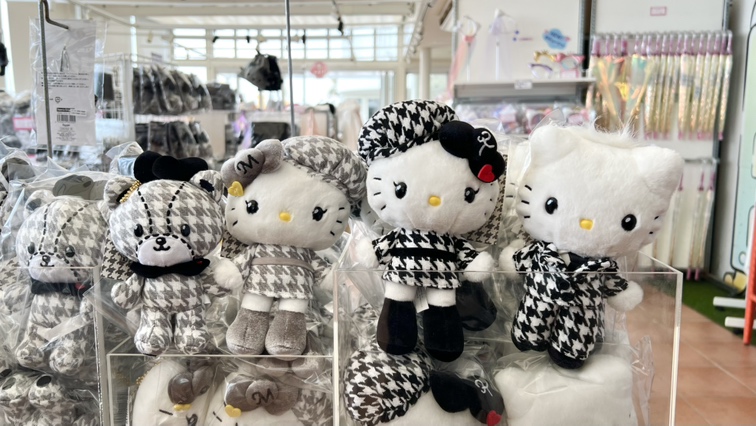 モノトーンが大人かわいい♪】秋冬にぴったりな千鳥格子柄のマスコット