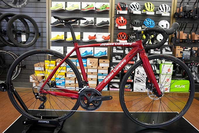 アスリートカンパニー アルミ Disc ロードバイク シマノ105完成車