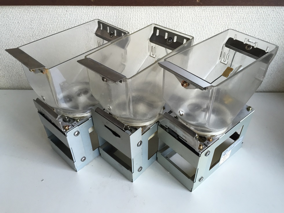 EMS-7 新札両替機 新紙幣対応済み 100円両替タイプ