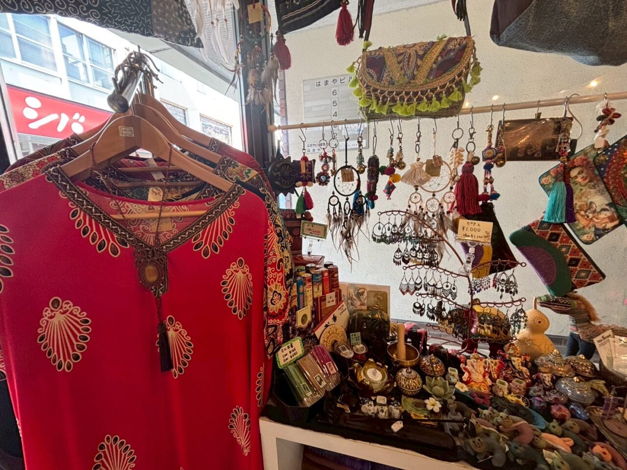 厚木市】アジアン雑貨輸入販売za_cca_ya が、餃子屋 しのわの跡地にお