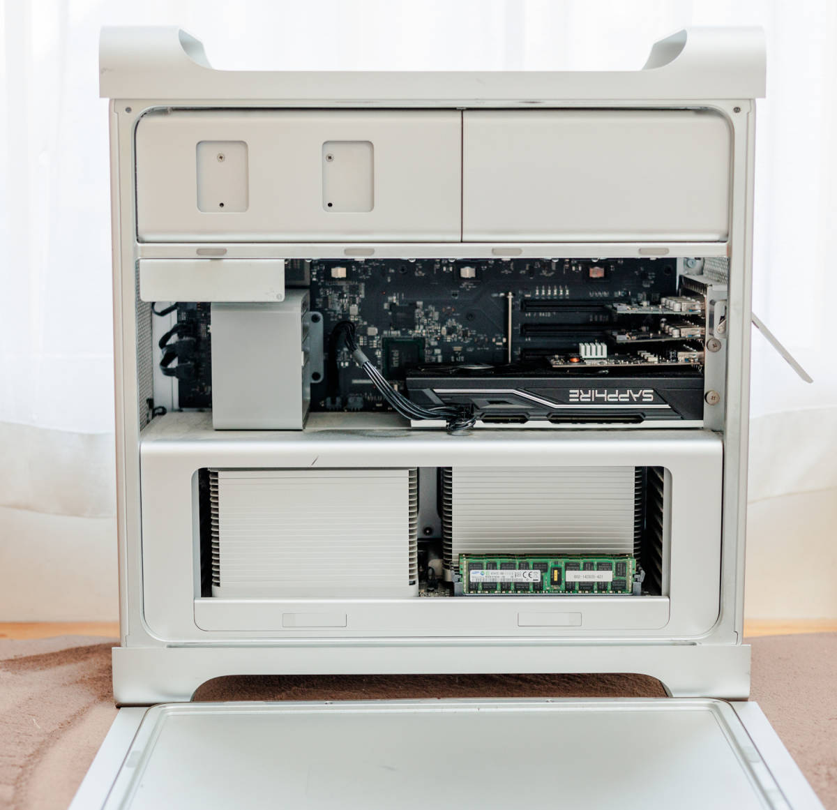 Apple Mac Pro (Mid 2010) 魔改造 3 06GHz6コアx2 メモリ48GB