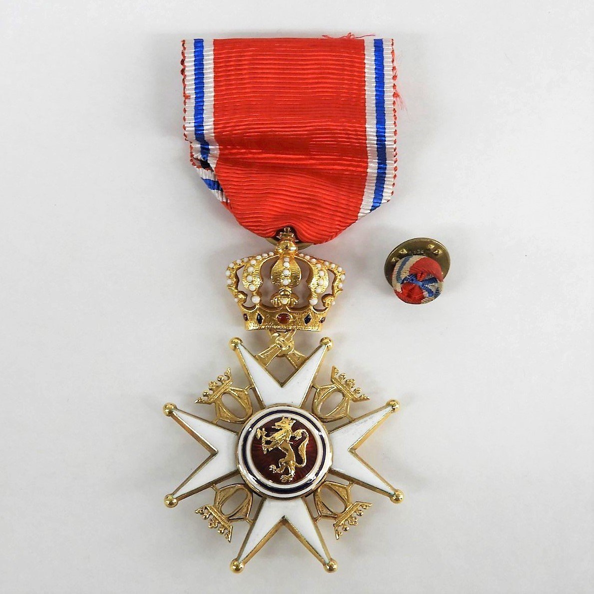 Yahoo!オークション - 1円～ 勲章 フィンランド 白バラ勲章 ファースト