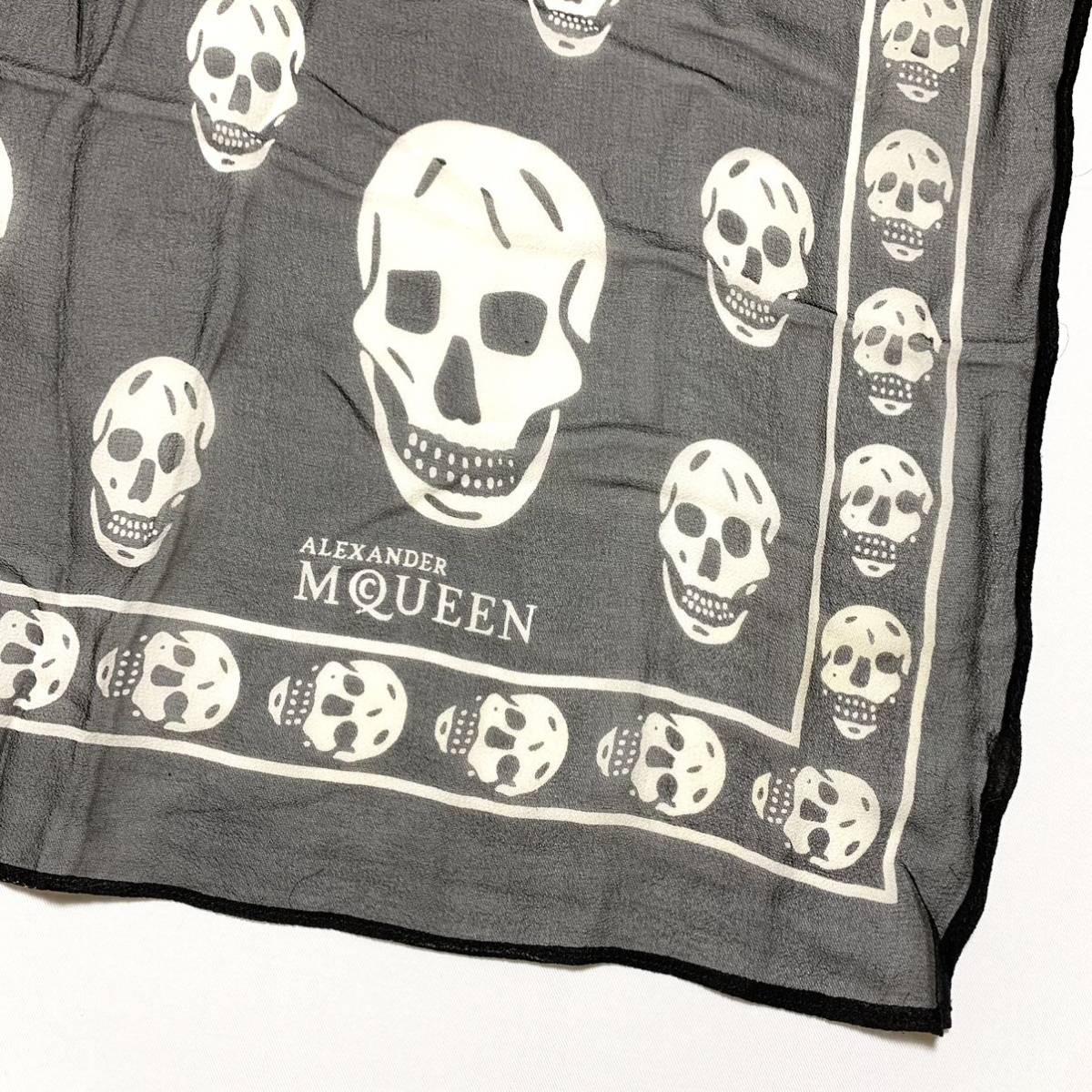 アレキサンダーマックイーン ALEXANDER McQUEEN スカル柄 大判 シルク
