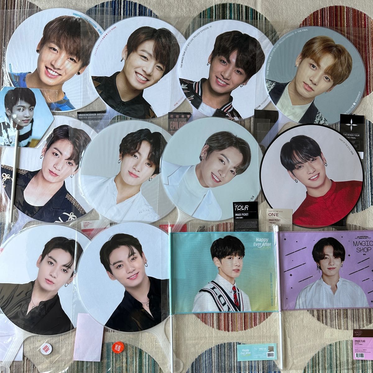 ジョングク トレカ 団扇 まとめ売り ジョングク トレカ 団扇 まとめ