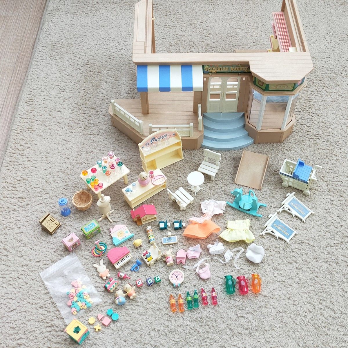 レア 廃盤品 初期 シルバニアファミリー 森のマーケット ハ-27 当時物