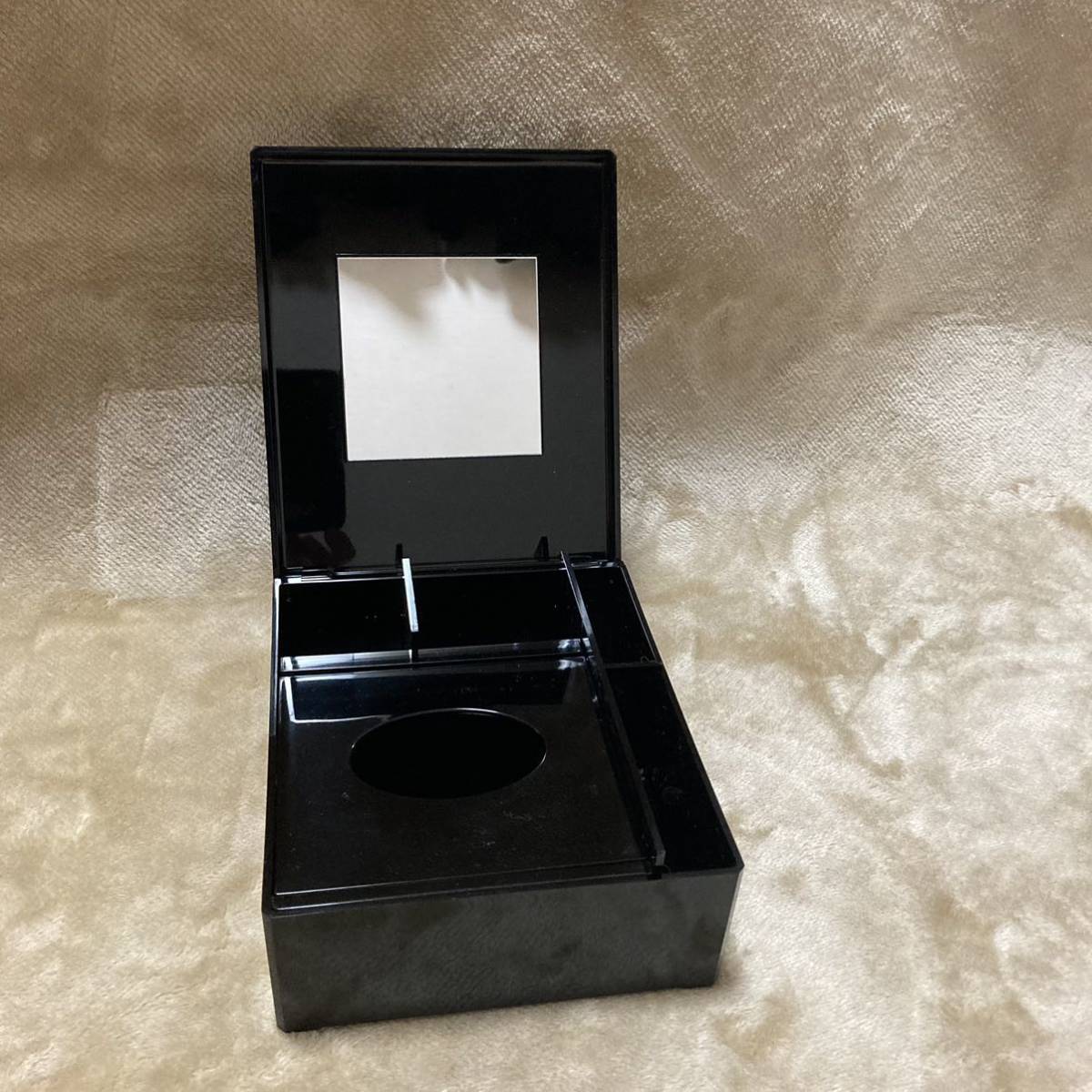 CHANEL シャネル ノベルティ メイクボックス 非売品 ミラー付 ブラック
