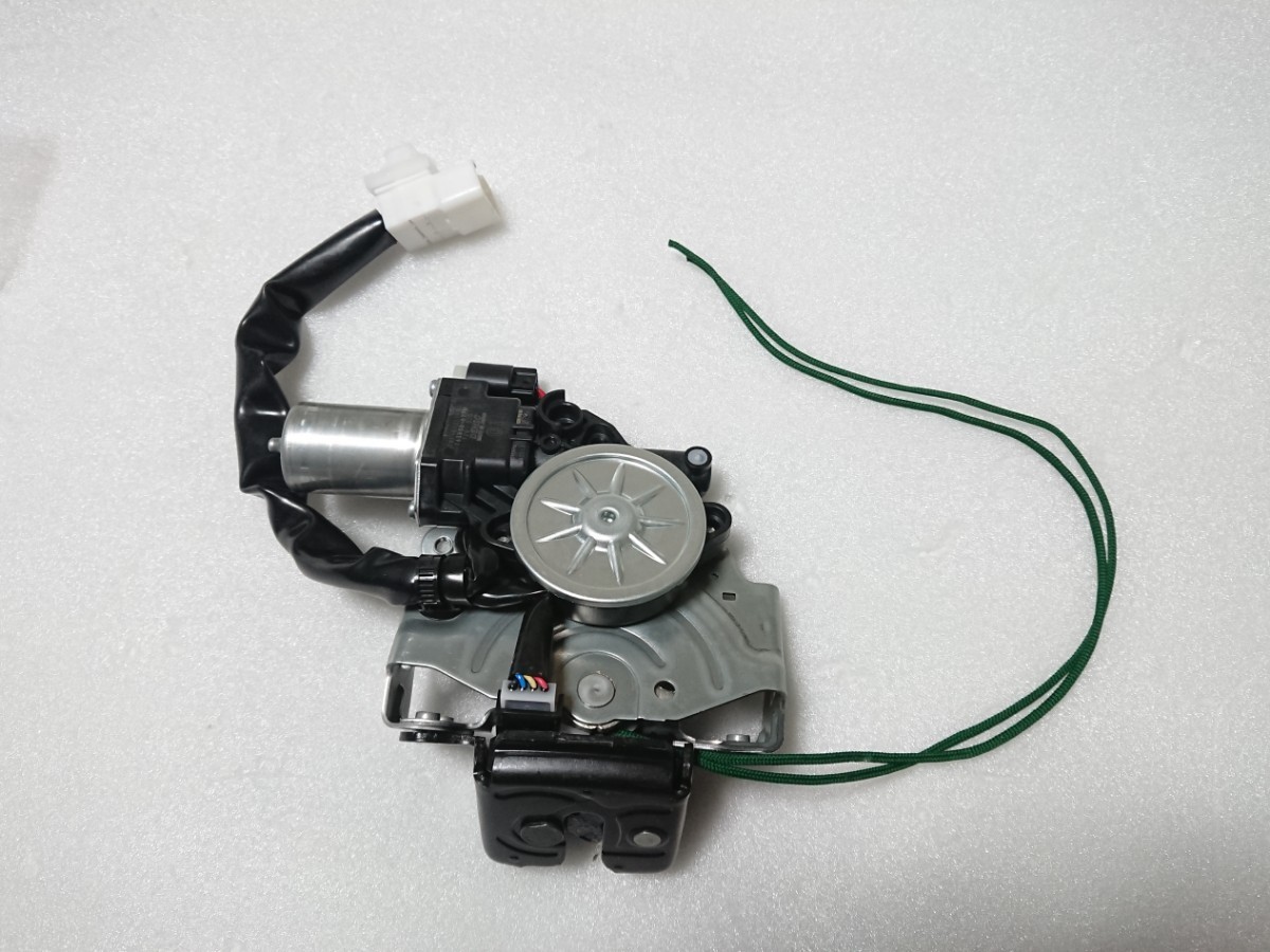 トヨタ 80後期 90 ノア/ヴォクシー純正バックドアロック イージー