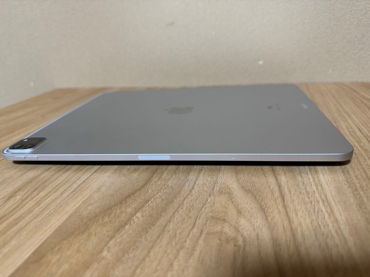 良品】iPad Pro 12 9インチ 第4世代 Wi-Fi 512GB シルバー MXAW2J/A