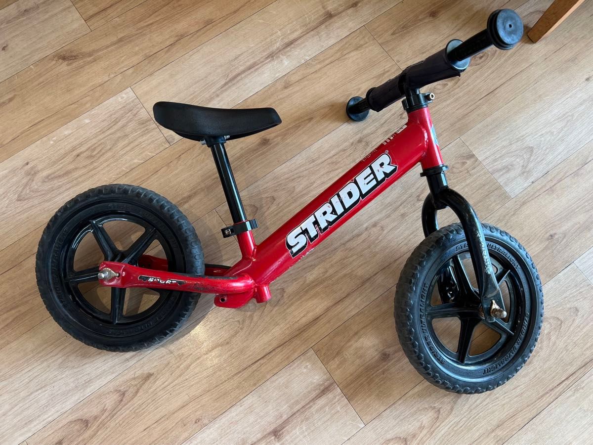 中古 ストライダー キックバイク STRIDER バランスバイク 自転車 子供