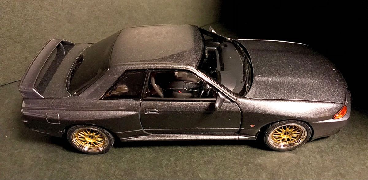送料無料 AUTOart製 1/18 NISSAN Skyline GT-R (R32) V-SPEC ll Tuned