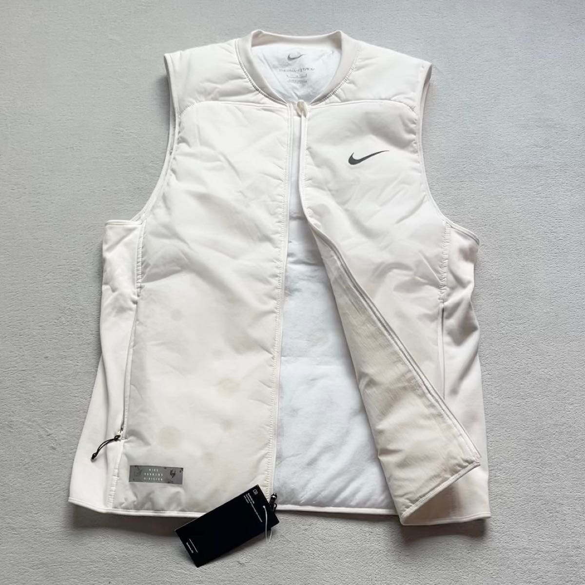 NIKE THERMA-FIT ナイキ ランディビジョン エアロレイヤー ドット柄