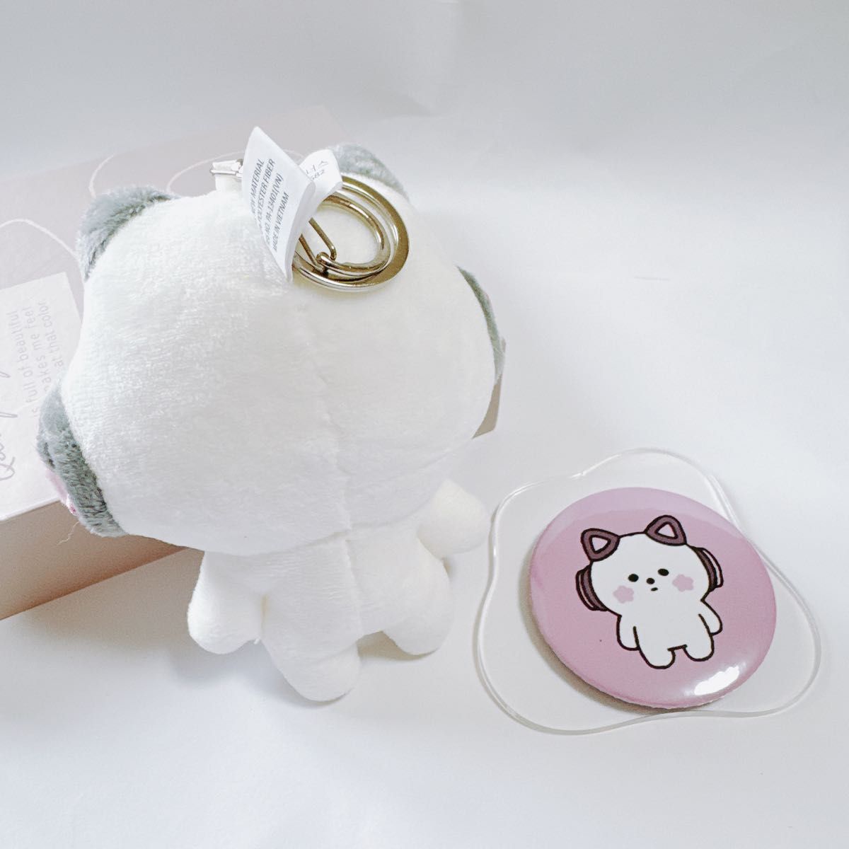 LE SSERAFIM ルセラフィム サクラ ぬいぐるみキーリング 缶バッジ