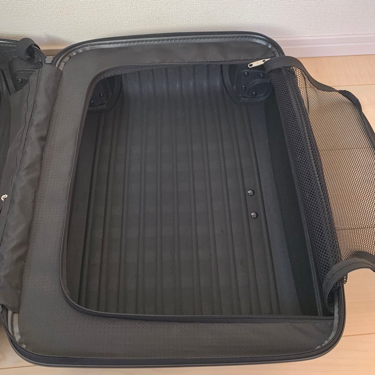 サムソナイト超軽量クロノライトchronolite55機内持込｜Yahoo!フリマ