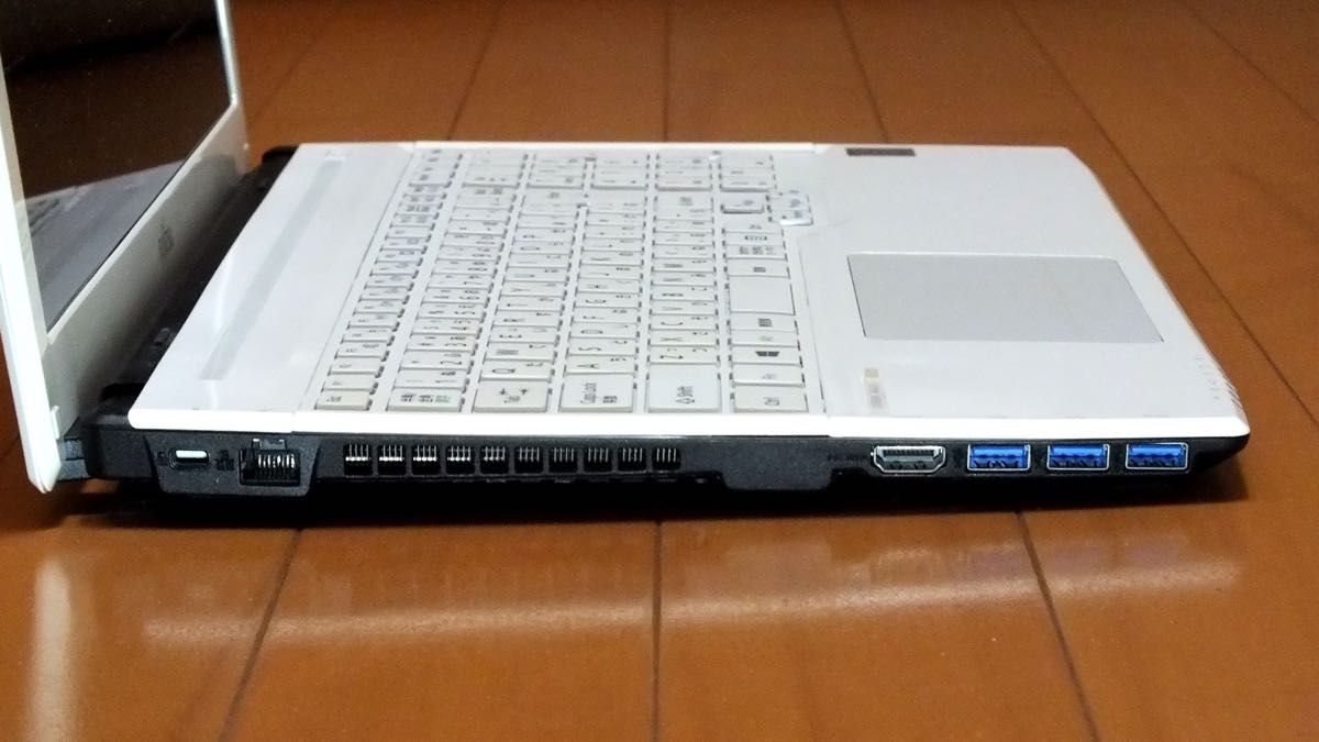 FUJITSU AH45/S Core i3 ブルーレイ webカメラ bluetooth メモリ8G