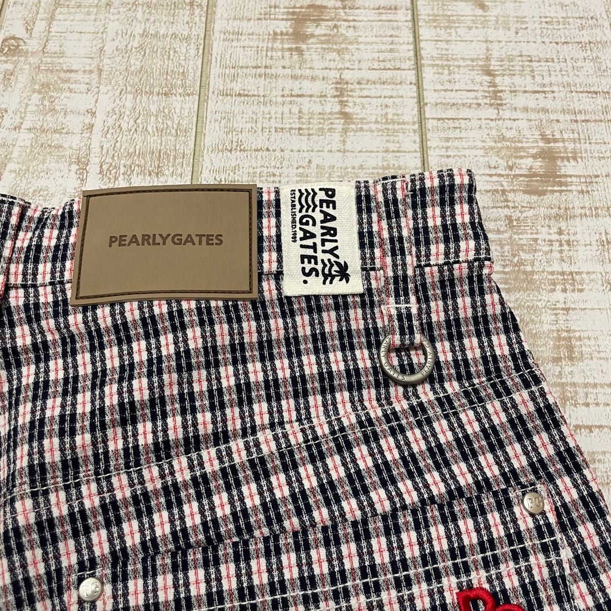 新品 パーリーゲイツ ハーフパンツ チェック柄 赤黒 Mサイズ（4