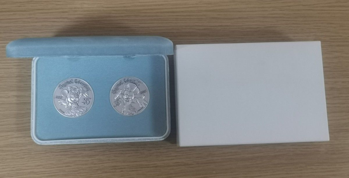 東京ディズニーリゾート35周年記念 限定版 純銀メダル 2枚セット PURE